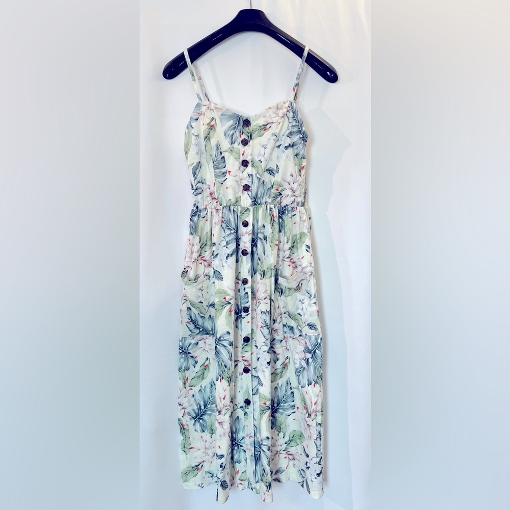 Mid length Hawaiian print dress with pockets
